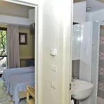 Zeus Hotel 3*