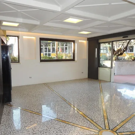 Otel Zeus 3*