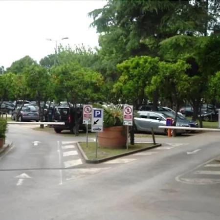 Hotel Zeus 3*