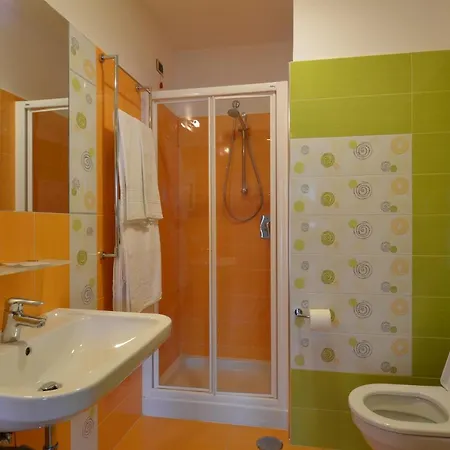 Zeus Hotel 3*