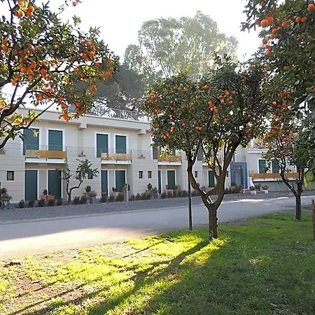 Zeus Hotel 3*