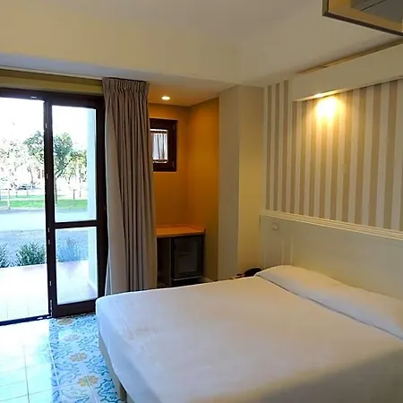 Hotel Zeus 3*