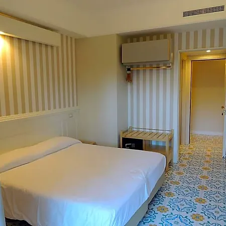 Hotel Zeus